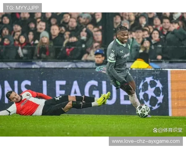 AC米兰莱奥外围远射抽中死角