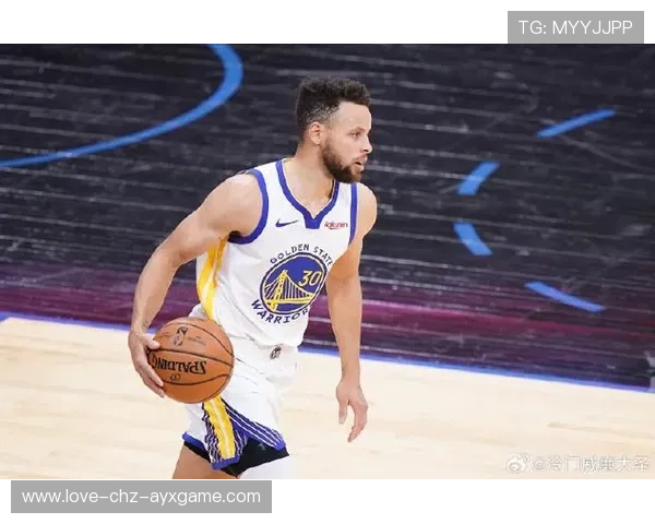 勇士以库里和穆迪的爆发击败太阳，终结连败，勇士队为库里布置的战术